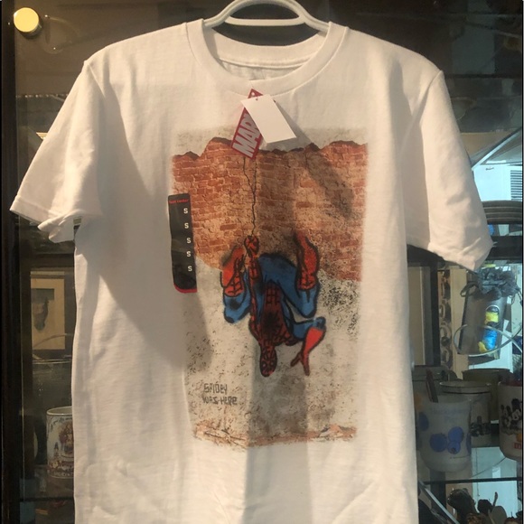 HP🕷NWT 🕷Spider Man Shirt. For Men Or Boys 🕷 - Picture 8 of 10